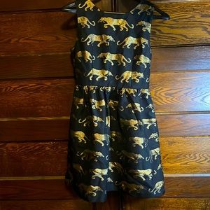 Unique anthropology cocktail dress- WITH POCKETS. Size 8